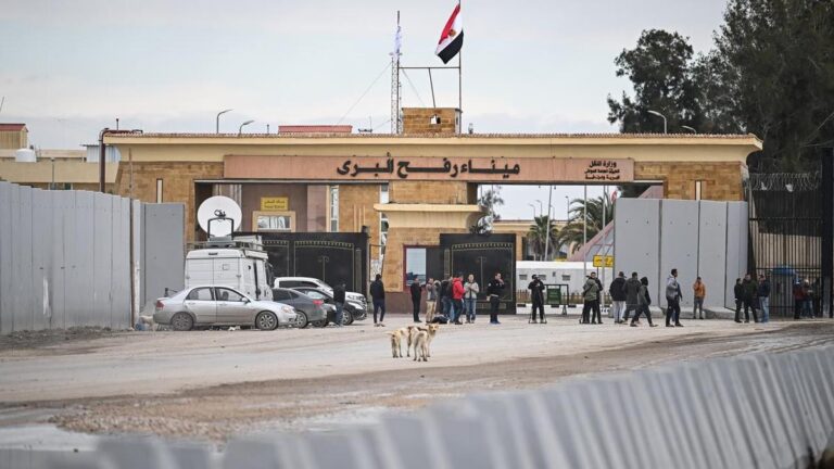 gaza-egypt-rafah-border-closed-as-hamas-delays-hostage-body-transfer