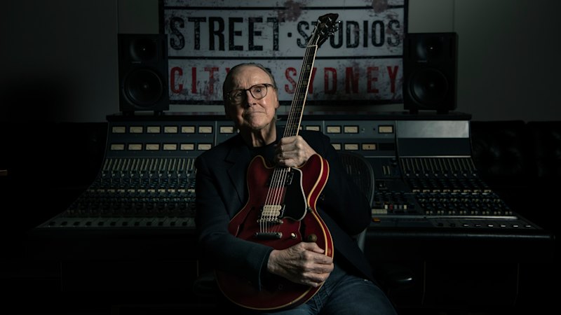 harry-vanda-79-launches-solo-career-with-new-single-devil-loose-