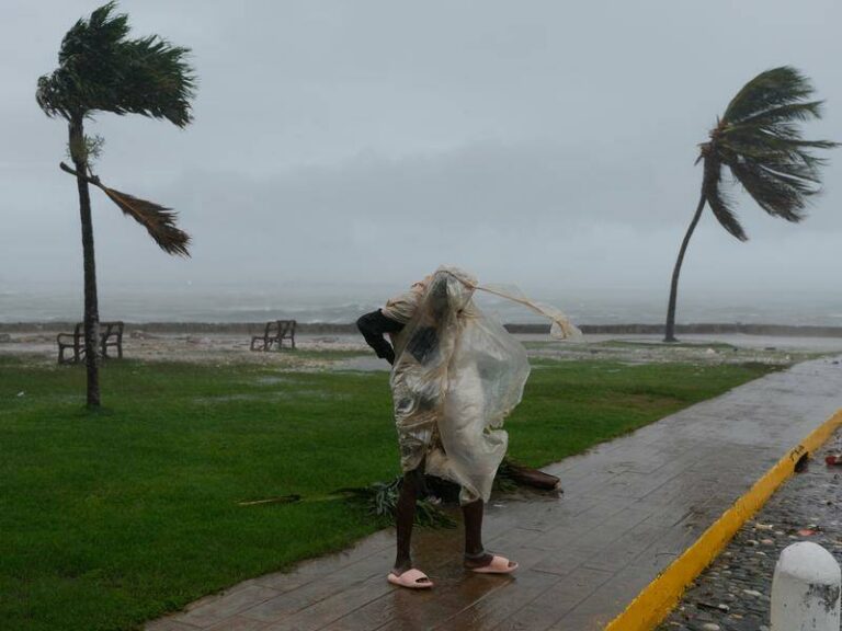 hurricane-melissa-approaches-jamaica-prompting-severe-warnings