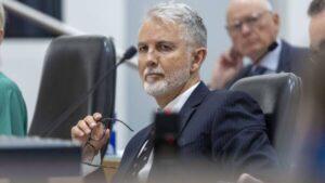 jeremy-hanson-deemed-out-of-order-for-anti-semitic-greens-remark
