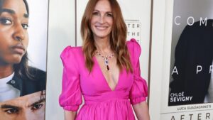 julia-roberts-expresses-concern-over-youth-mobile-phone-use