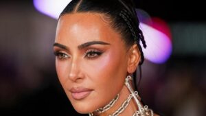 kim-kardashian-reveals-brain-aneurysm-diagnosis-on-reality-show