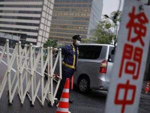 knife-wielding-man-arrested-near-us-embassy-in-tokyo