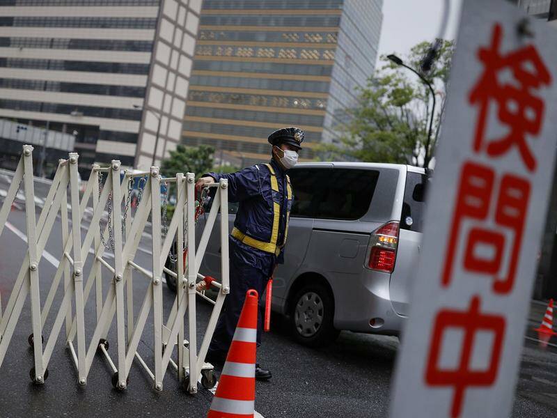 knife-wielding-man-arrested-near-us-embassy-in-tokyo