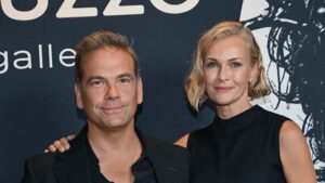 lachlan-and-sarah-murdoch-eye-21-million-bellevue-hill-mansion