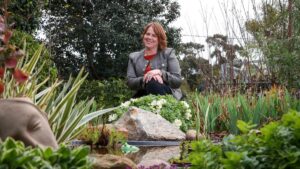 lisa-passmore-s-garden-showcases-urgent-call-for-sustainable-gardening