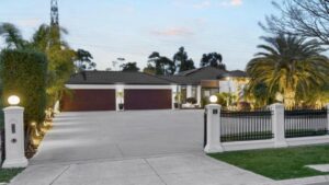 luxury-hampton-park-home-sells-for-3-015-million-sets-record