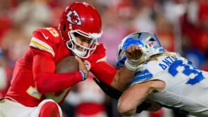 mahomes-powers-chiefs-to-victory-over-lions-in-fiery-clash