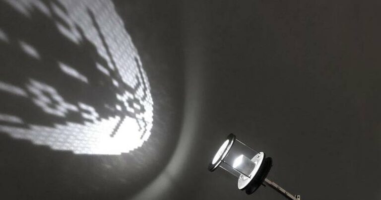 major-award-for-innovative-noctua-lamp-by-cinnamon-lee-just-announced