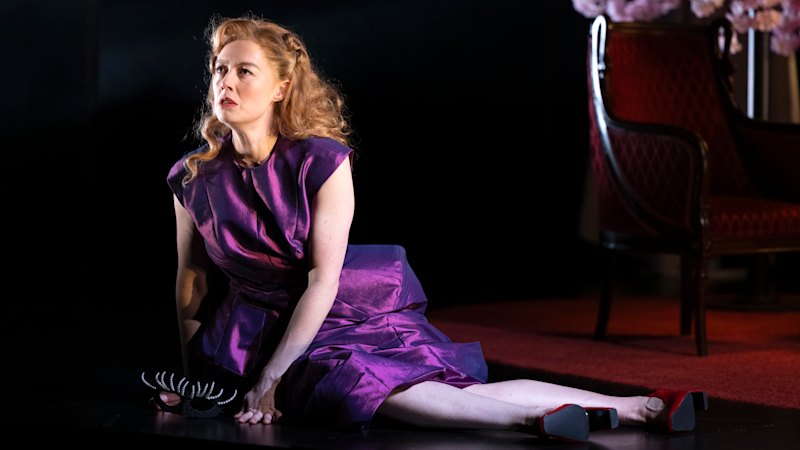melbourne-theatre-s-rebecca-captivates-with-gothic-thrills