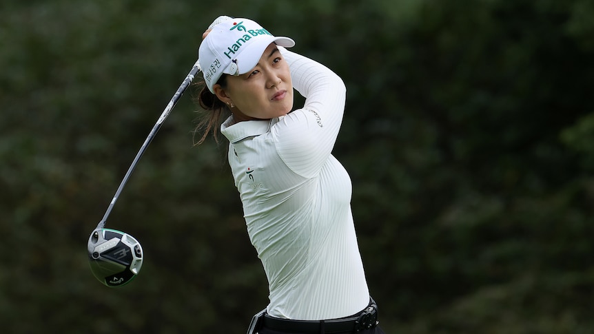 minjee-lee-climbs-leaderboard-with-stellar-performance-in-south-korea