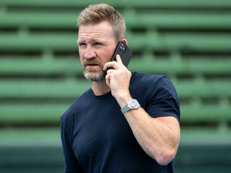 nathan-buckley-takes-assistant-role-at-geelong-eyes-tasmania-afl-coaching-position