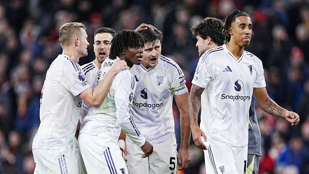 neville-urges-manchester-united-to-build-on-liverpool-victory