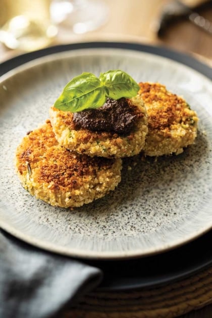 plant-based-crabby-cakes-with-seaweed-pesto-launch-today-