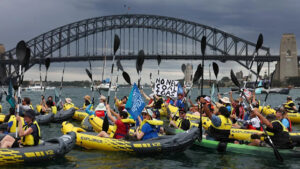 protesters-target-sydney-landmarks-to-demand-end-to-coal-projects