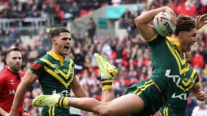 reece-walsh-shines-in-debut-leads-australia-to-26-6-win-in-london