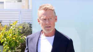 richard-roxburgh-stars-in-unique-real-estate-campaign-in-sydney