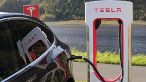 satisfaction-soars-among-ev-owners-despite-declining-interest