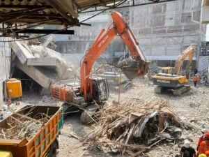 search-and-recovery-efforts-intensify-after-indonesia-school-collapse