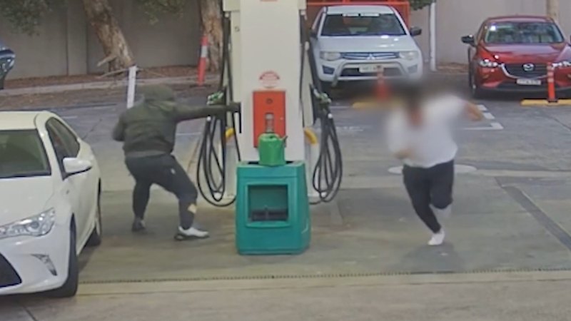 sydney-police-urgently-hunt-rapper-linked-to-surry-hills-murder