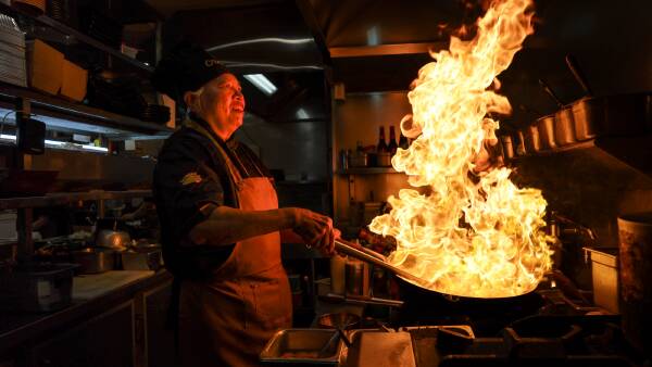 thai-family-revolutionizes-wollongong-s-culinary-scene