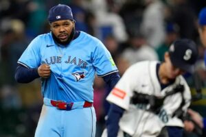 toronto-blue-jays-crush-mariners-with-five-homers-in-alcs-win