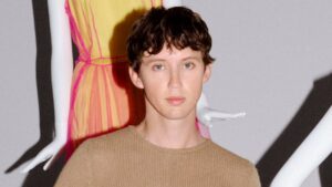 troye-sivan-set-to-host-ngv-gala-on-december-6-in-melbourne