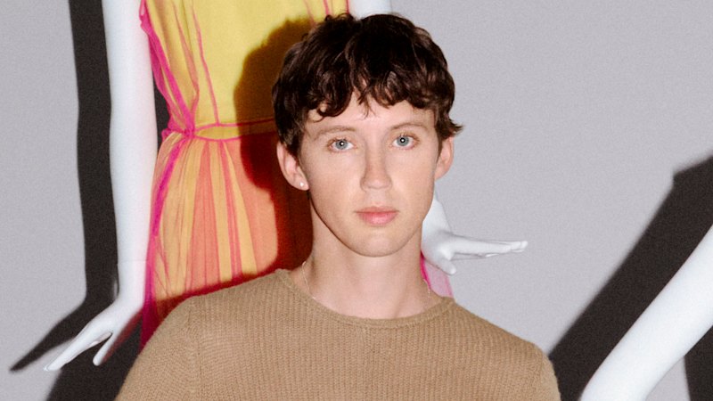 troye-sivan-set-to-host-ngv-gala-on-december-6-in-melbourne