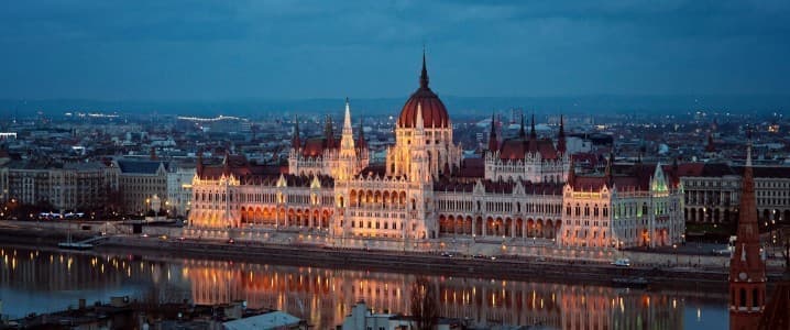 trump-and-putin-plan-peace-talks-in-budapest-amid-ongoing-conflict