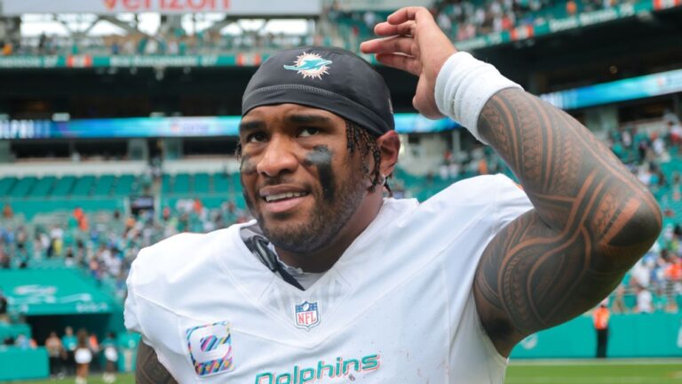 tua-tagovailoa-urges-dolphins-to-improve-attendance-at-meetings