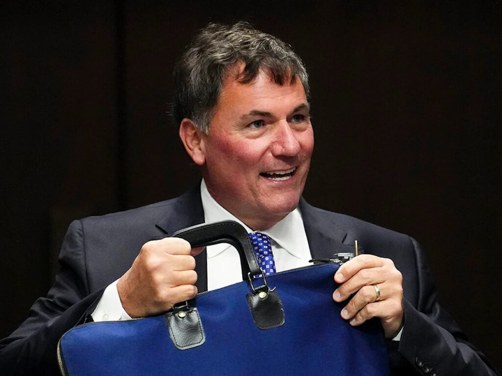 u-s-tariffs-on-canada-surge-amid-trade-negotiations-tensions