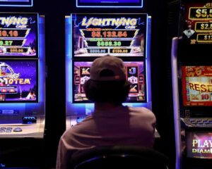 unlikely-coalition-targets-late-night-pokies-as-global-tensions-rise