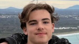 urgent-15-year-old-dies-in-bunbury-boating-tragedy-tributes-pour-in