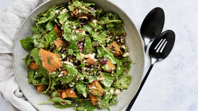 urgent-new-salad-recipe-surges-in-popularity-ahead-of-holidays