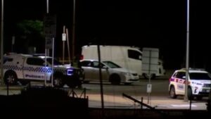 urgent-search-for-missing-man-after-boat-capsizes-off-mornington-1