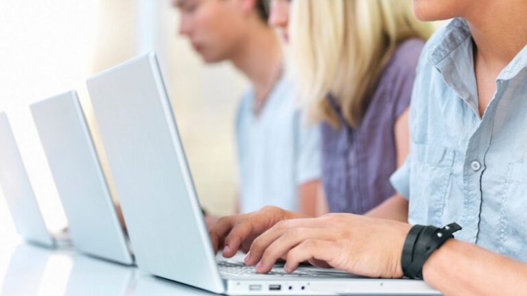 wa-families-struggle-without-laptops-as-education-costs-rise