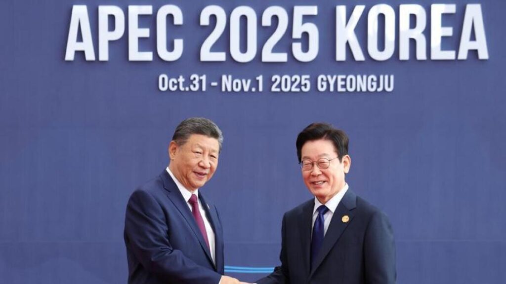 xi-defends-free-trade-at-apec-as-trump-bypasses-summit