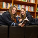 young-readers-thrive-despite-digital-distractions