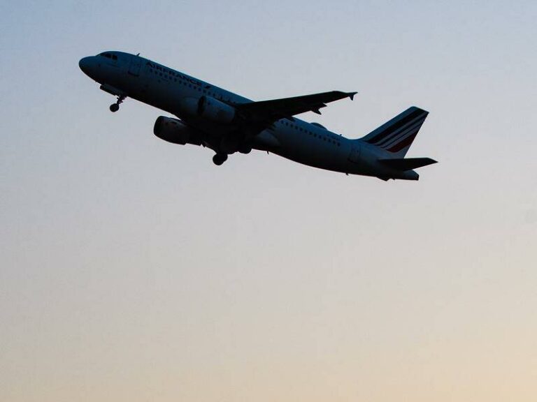 airbus-launches-urgent-recall-of-6-000-a320-jets-due-to-safety-flaw