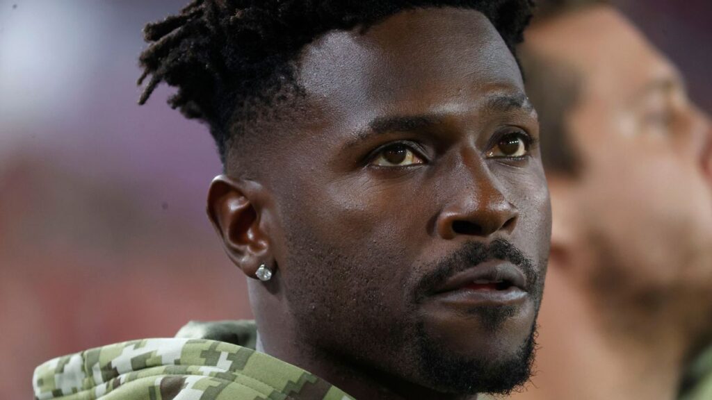 antonio-brown-granted-25k-bail-must-wear-gps-monitor