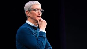apple-accelerates-search-for-tim-cook-s-successor-ahead-of-2026