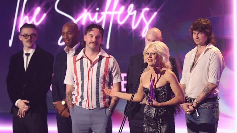 aria-awards-spark-debate-as-amyl-and-the-sniffers-win-big
