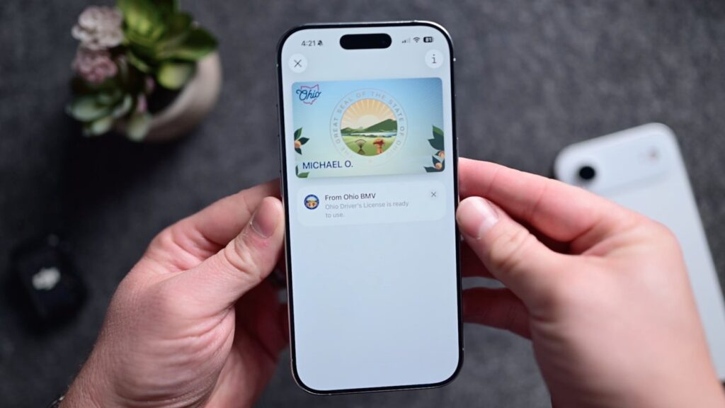 arkansas-and-virginia-to-integrate-driver-s-licenses-with-apple-wallet