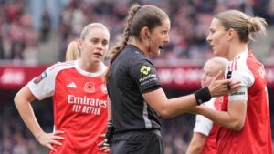 arsenal-and-chelsea-draw-1-1-amid-controversial-officiating