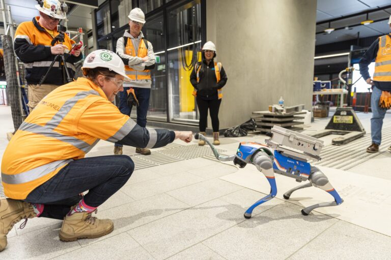 astro-the-robotic-dog-enhances-safety-at-melbourne-s-major-build