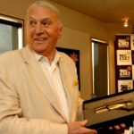 australian-radio-legend-john-laws-dies-at-90-tributes-pour-in