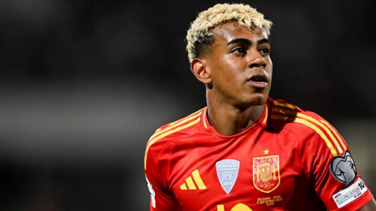 barcelona-targets-grimaldo-as-squad-restructuring-begins