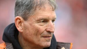 bernie-kosar-s-liver-transplant-delayed-due-to-infection