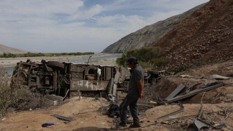 bus-tragedy-claims-37-lives-in-peru-s-southern-region