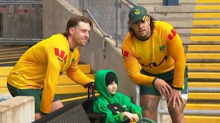 cameron-munster-brightens-day-for-young-cancer-patient